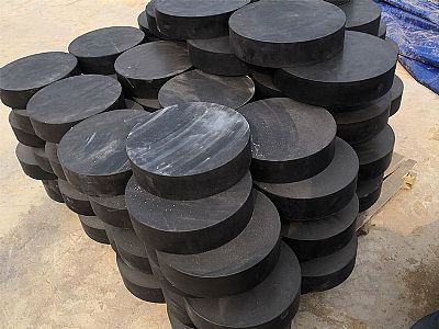 南芬区板式橡胶支座由若干层橡胶片与薄钢板经加压硫化
